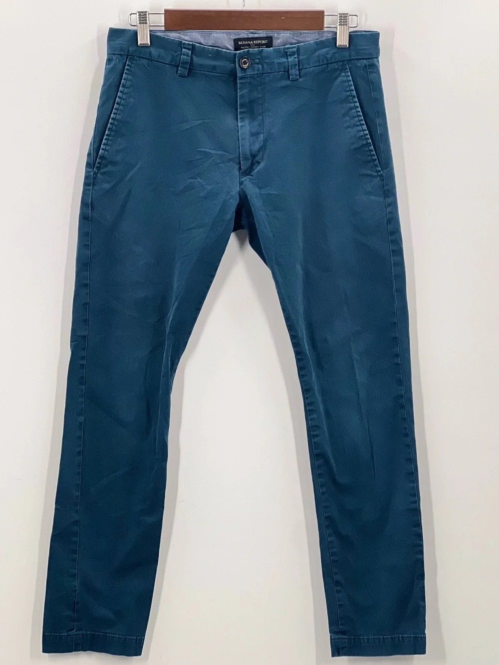 J012 Banana Republic Men’s Navy Blue Chino Pants